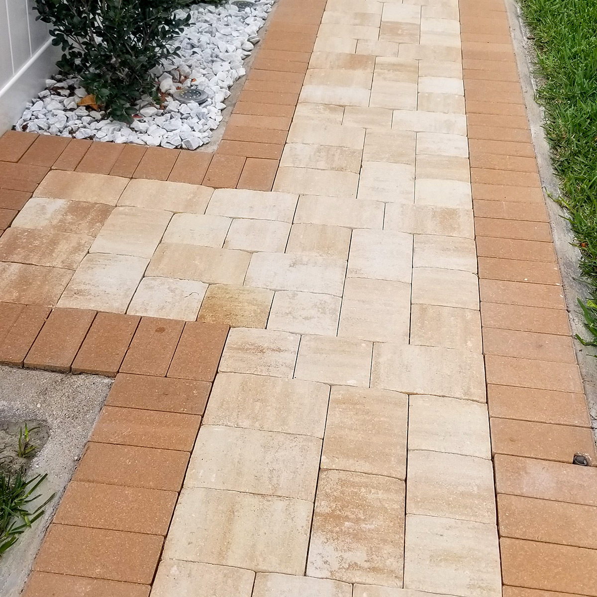 Custom walkways made in Seffner & Brandon, FL