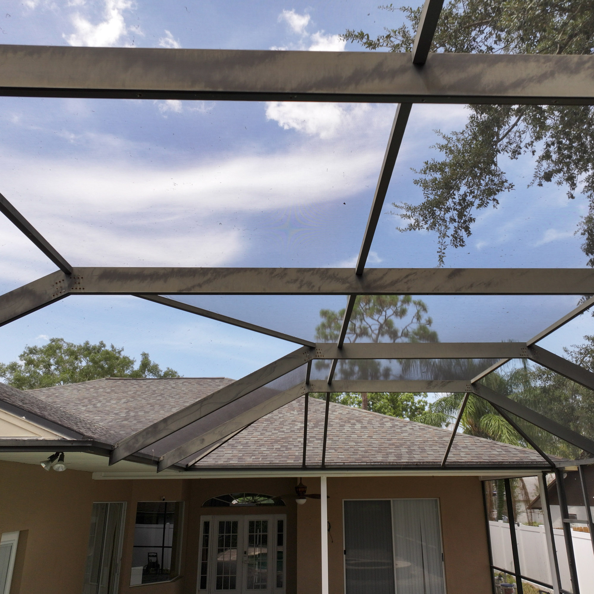 Building pool cages custom to your home in Tampa & Valrico, FL