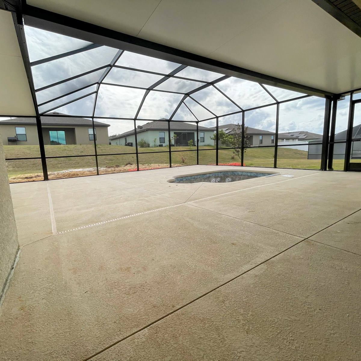 We create custom pool and patio enclosures in North Tampa, FL